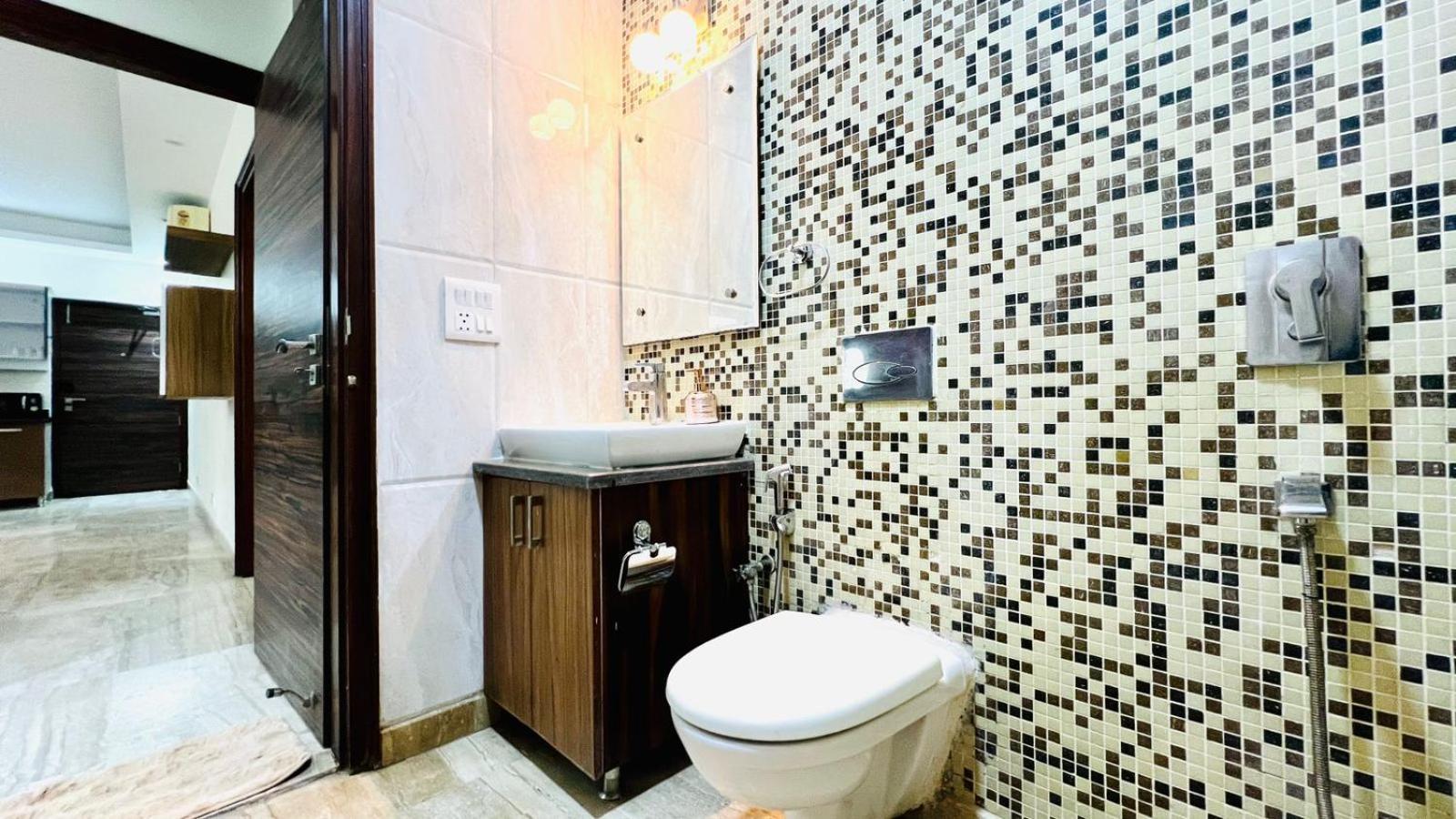Olive Serviced Apartments - New Friends Colony New Delhi Exterior photo